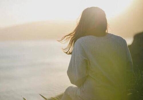 上海侦探调查取证公司:中年女性面对婚外情的抉择:三条不同路径